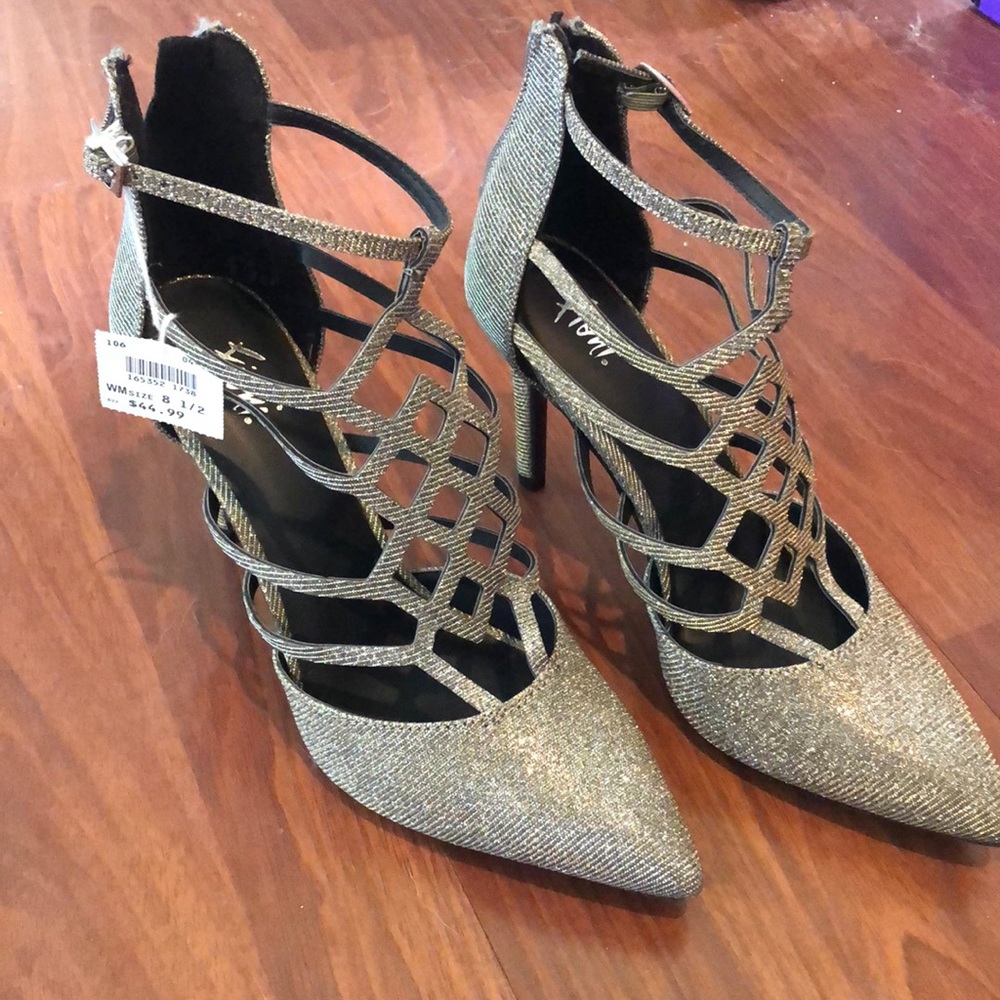 HEELS